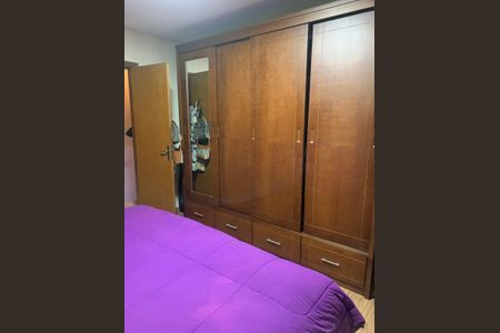 Casa à venda com 253m², 4 quartos e 2 vagasQuarto