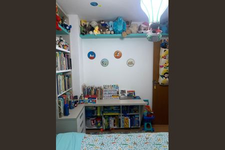 Casa à venda com 253m², 4 quartos e 2 vagasQuarto