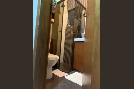 Casa à venda com 253m², 4 quartos e 2 vagasBanheiro