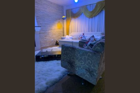 Casa à venda com 253m², 4 quartos e 2 vagasSala