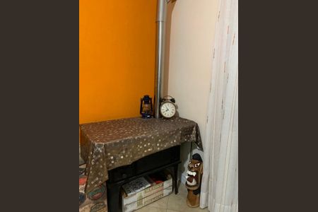 Casa à venda com 253m², 4 quartos e 2 vagasSala