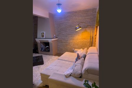 Casa à venda com 253m², 4 quartos e 2 vagasSala