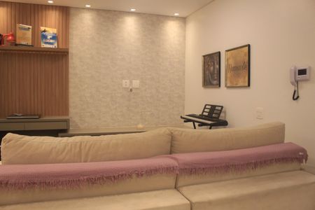 Sala de TV de casa à venda com 3 quartos, 480m² em Olímpico, São Caetano do Sul