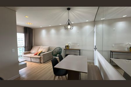 Apartamento à venda com 62m², 2 quartos e 1 vagaSala