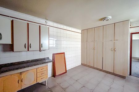 Casa para alugar com 360m², 3 quartos e 2 vagasCozinha