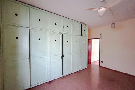 Casa para alugar com 360m², 3 quartos e 2 vagasSuíte