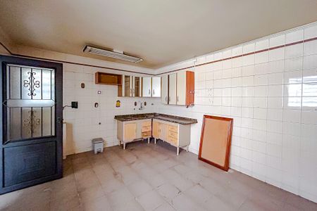 Casa para alugar com 360m², 3 quartos e 2 vagasCozinha
