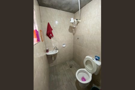 Casa para alugar com 252m², 3 quartos e 2 vagasBanheiro 1