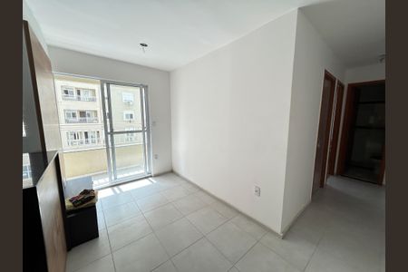 Sala de apartamento para alugar com 2 quartos, 55m² em Del Castilho, Rio de Janeiro