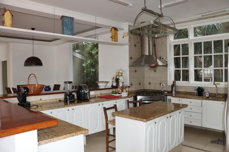 Casa de condomínio para alugar com 780m², 8 quartos e 8 vagasCozinha