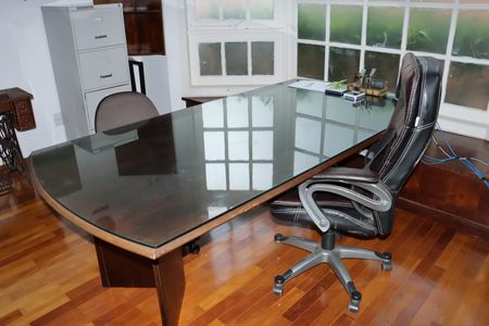 Casa de condomínio para alugar com 780m², 8 quartos e 8 vagasEscritório