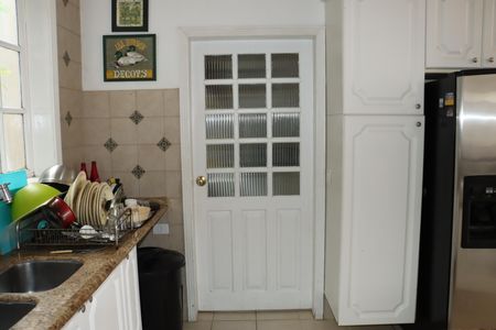 Casa de condomínio para alugar com 780m², 8 quartos e 8 vagasCozinha