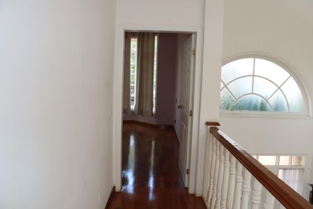 Casa de condomínio para alugar com 780m², 8 quartos e 8 vagasCorredor