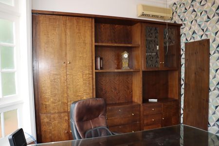 Casa de condomínio para alugar com 780m², 8 quartos e 8 vagasEscritório