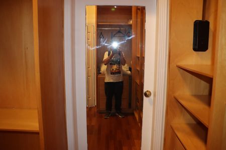 Casa de condomínio para alugar com 780m², 8 quartos e 8 vagasCloset Suíte 1