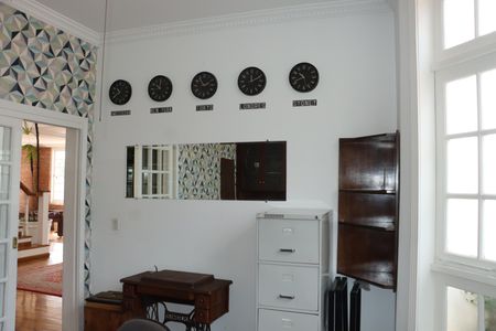 Casa de condomínio para alugar com 780m², 8 quartos e 8 vagasEscritório