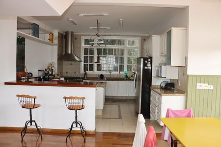 Casa de condomínio para alugar com 780m², 8 quartos e 8 vagasCozinha