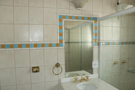 Casa de condomínio para alugar com 780m², 8 quartos e 8 vagasBanheiro Suíte 3