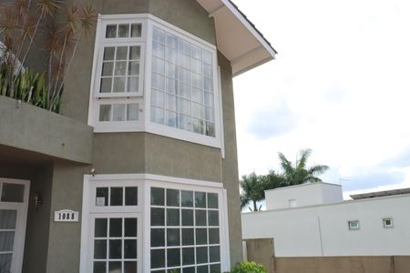 Casa de condomínio para alugar com 780m², 8 quartos e 8 vagasFachada