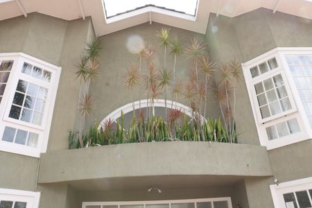 Casa de condomínio para alugar com 780m², 8 quartos e 8 vagasFachada