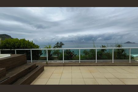 Apartamento para alugar com 104m², 1 quarto e 1 vagaVaranda