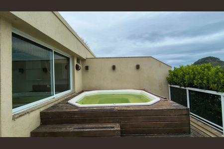 Apartamento para alugar com 104m², 1 quarto e 1 vagaVaranda 