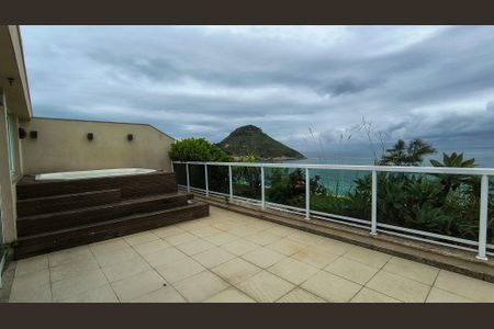 Apartamento para alugar com 104m², 1 quarto e 1 vagaVaranda