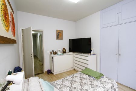 Apartamento à venda com 248m², 4 quartos e 2 vagasQuarto 1