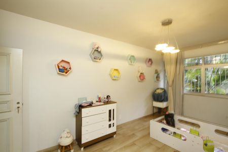 Apartamento à venda com 248m², 4 quartos e 2 vagasQuarto 2