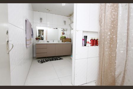 Apartamento à venda com 248m², 4 quartos e 2 vagasBanheiro Social