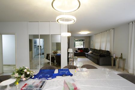 Apartamento à venda com 248m², 4 quartos e 2 vagasSala 2