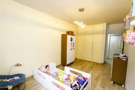 Apartamento à venda com 248m², 4 quartos e 2 vagasQuarto 2