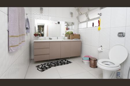 Apartamento à venda com 248m², 4 quartos e 2 vagasBanheiro Social