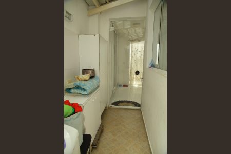 Casa à venda com 220m², 3 quartos e 2 vagasÁrea de Serviço