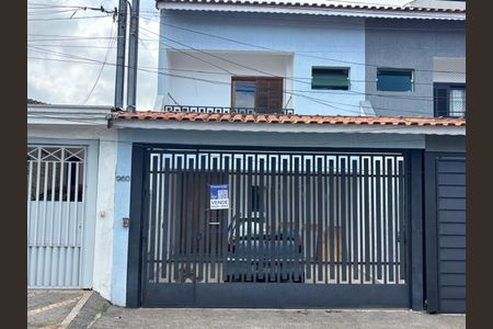 Casa à venda com 220m², 3 quartos e 2 vagasFachada 