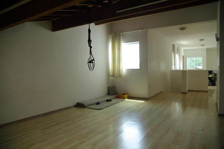 Casa à venda com 220m², 3 quartos e 2 vagasEspaço convivência - Sotão 