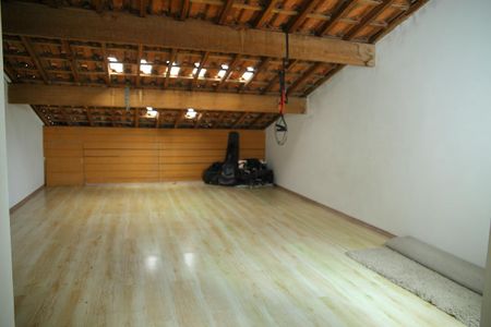 Casa à venda com 220m², 3 quartos e 2 vagasEspaço convivência - Sotão 