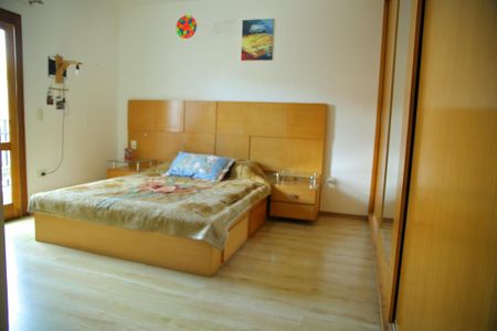 Casa à venda com 220m², 3 quartos e 2 vagasSuíte 2