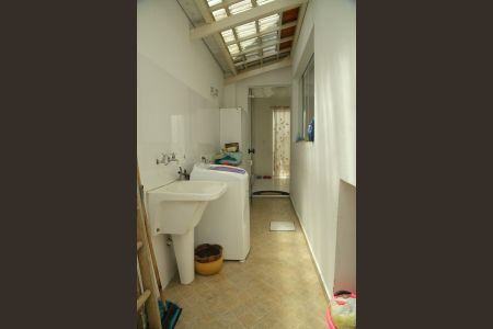 Casa à venda com 220m², 3 quartos e 2 vagasÁrea de Serviço