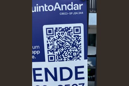 Casa à venda com 220m², 3 quartos e 2 vagas Casa à venda com 220m², 3 quartos e 2 vagasCod QR