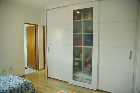 Casa à venda com 220m², 3 quartos e 2 vagas Suíte 3