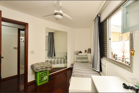 Apartamento à venda com 147m², 3 quartos e 2 vagasQuarto 1