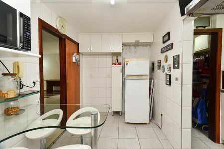 Apartamento à venda com 147m², 3 quartos e 2 vagasCozinha
