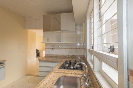 Casa para alugar com 93m², 3 quartos e 2 vagasCozinha