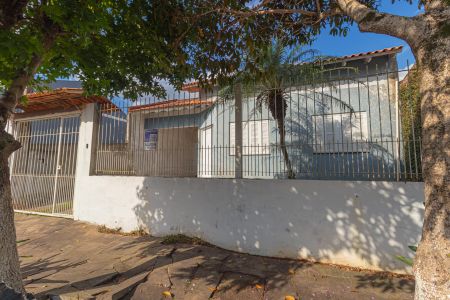Casa para alugar com 93m², 3 quartos e 2 vagasFachada