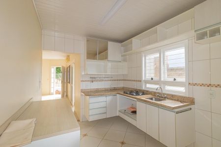 Casa para alugar com 93m², 3 quartos e 2 vagasCozinha