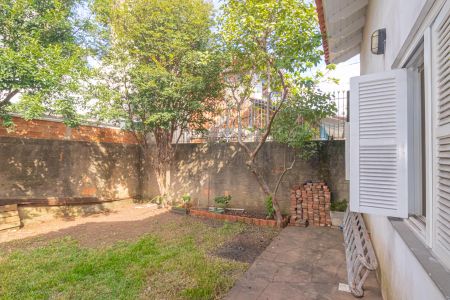 Casa para alugar com 93m², 3 quartos e 2 vagasQuintal