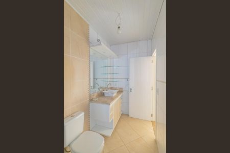 Casa para alugar com 93m², 3 quartos e 2 vagasBanheiro social