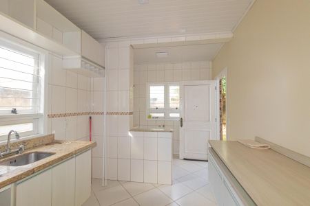 Casa para alugar com 93m², 3 quartos e 2 vagasCozinha