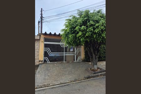 Casa para alugar com 43m², 2 quartos e sem vaga Casa para alugar com 43m², 2 quartos e sem vagaFachada